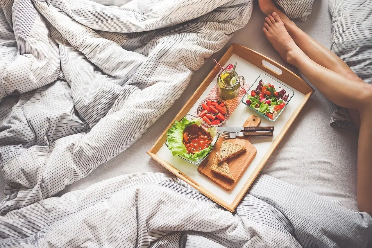 4 tips til at få de hyggeligste weekendmorgener i sengen